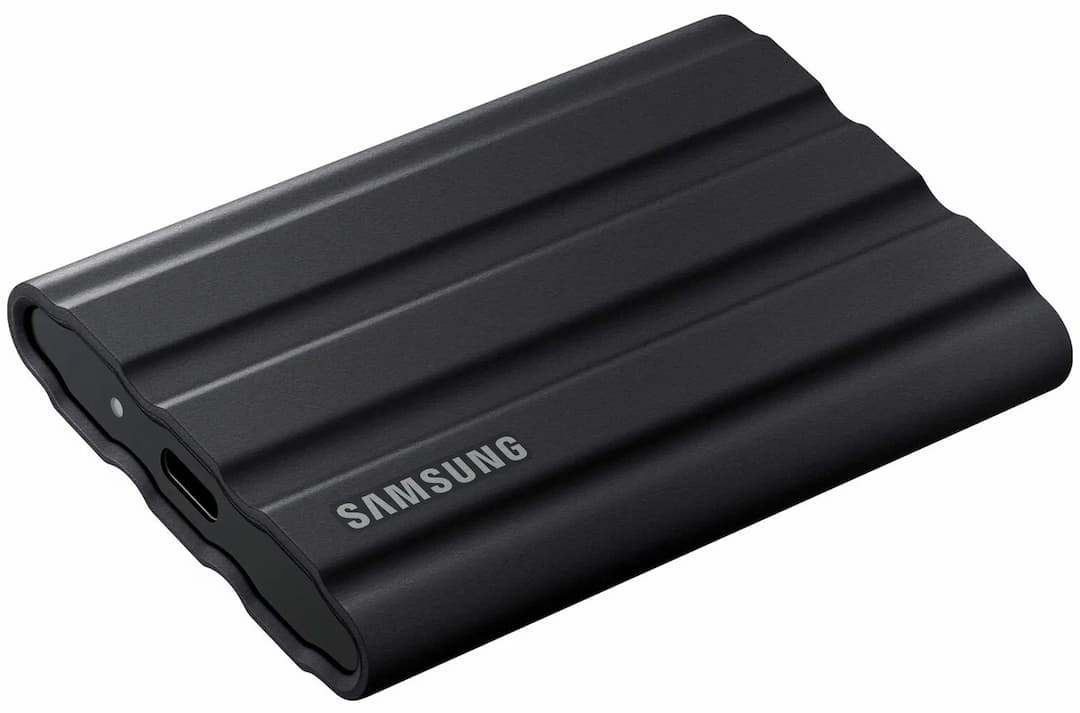 Внешний SSD накопитель Samsung T7 Shield, 2000GB. черный— фото №3